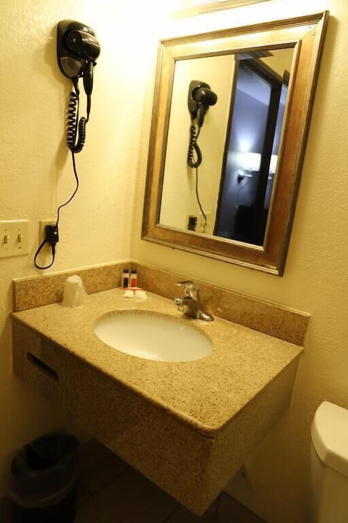 Super 8 By Wyndham Richmond Airport Va Hotell Sandston Eksteriør bilde