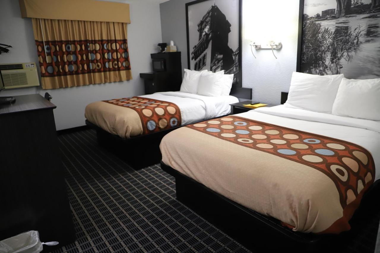 Super 8 By Wyndham Richmond Airport Va Hotell Sandston Eksteriør bilde