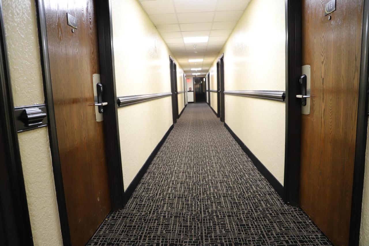 Super 8 By Wyndham Richmond Airport Va Hotell Sandston Eksteriør bilde