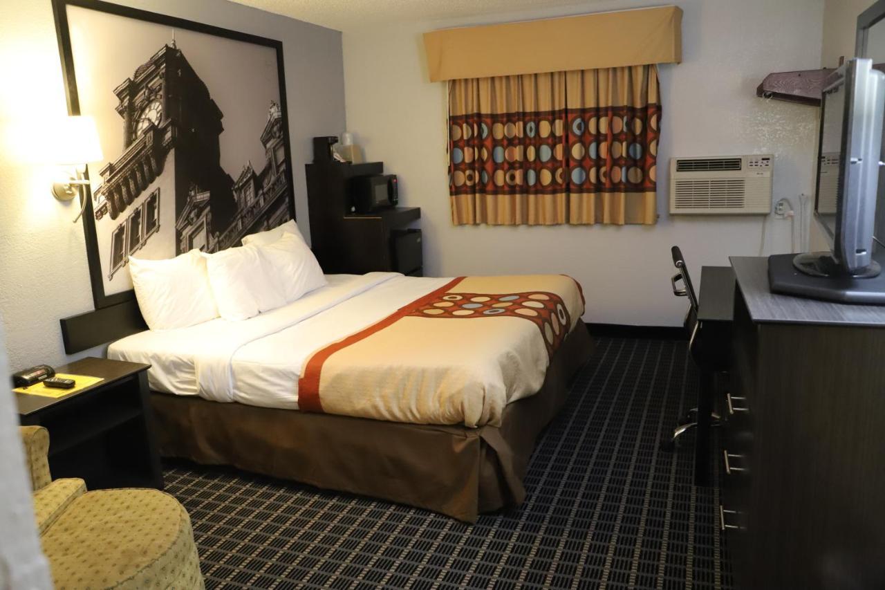 Super 8 By Wyndham Richmond Airport Va Hotell Sandston Eksteriør bilde